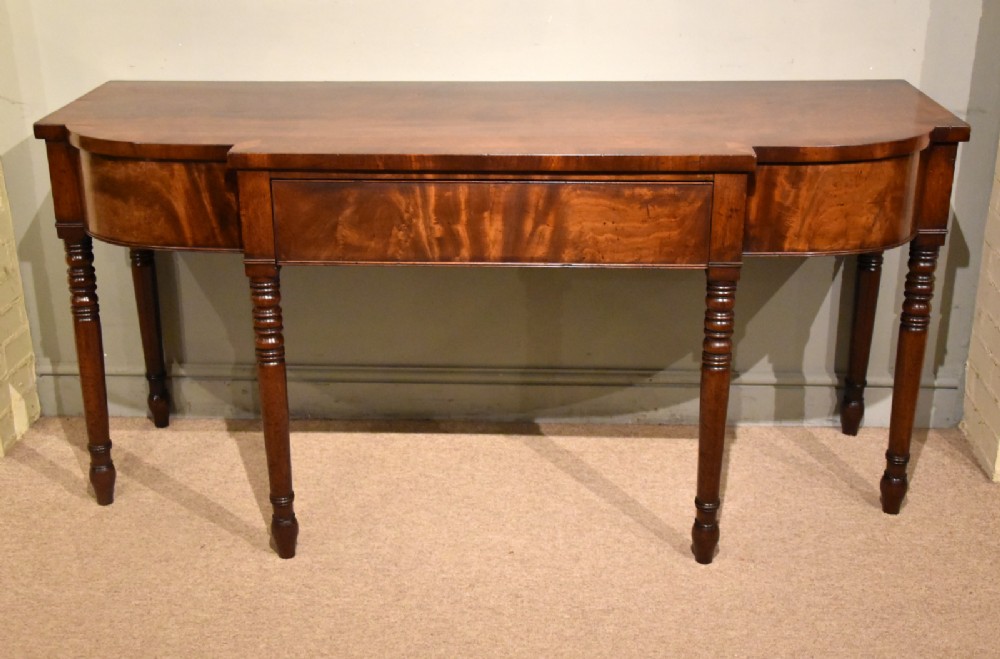 Large Regency period mahogany Serving table/Sideboard