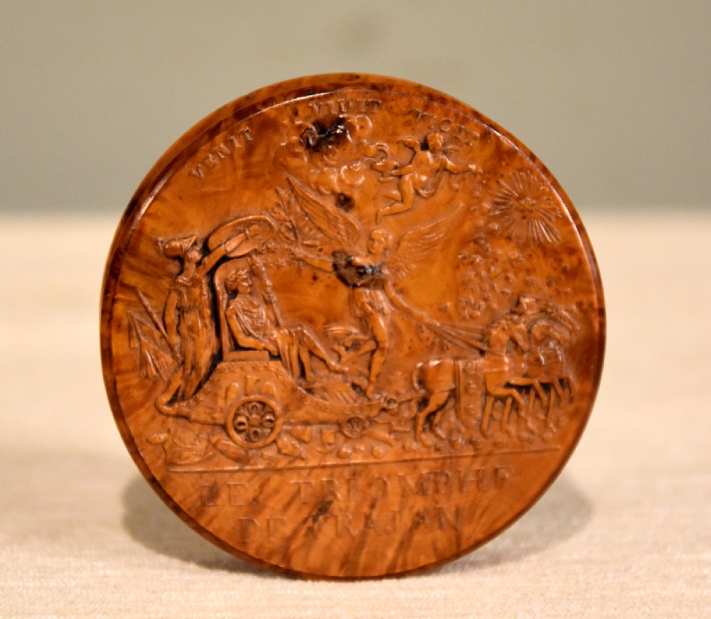 Fine 19th century pressed maple snuff box