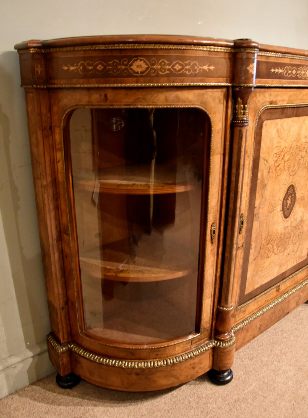 19th century walnut credenza / sideboard View VIII