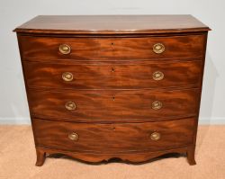 GEORGE III BOW FRONTED MAHOGANY CHEST OF DRAWERS