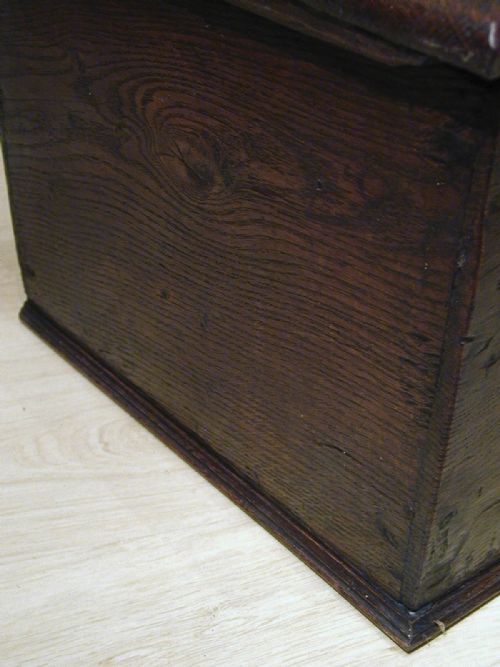 GEORGIAN SWORD CHEST IN OAK - ADDITIONAL PHOTO 4