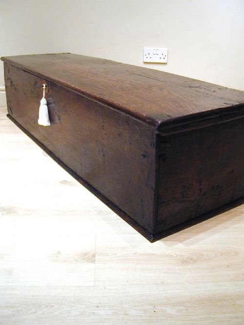 GEORGIAN SWORD CHEST IN OAK - ADDITIONAL PHOTO 8