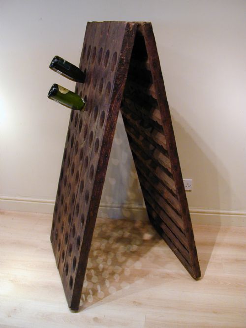 A STUNNING SOLID OAK WINE RACK - ADDITIONAL PHOTO 1