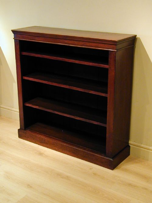fine victorian bookcase in walnut - CATEGORY: ANTIQUE BOOKCASES - DATED 1880