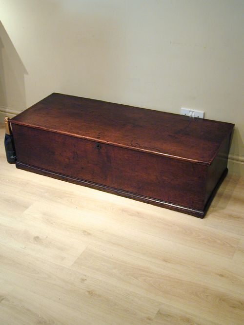 STUNNING OAK STORAGE TRUNK 18TH CENTURY - ADDITIONAL PHOTO 3