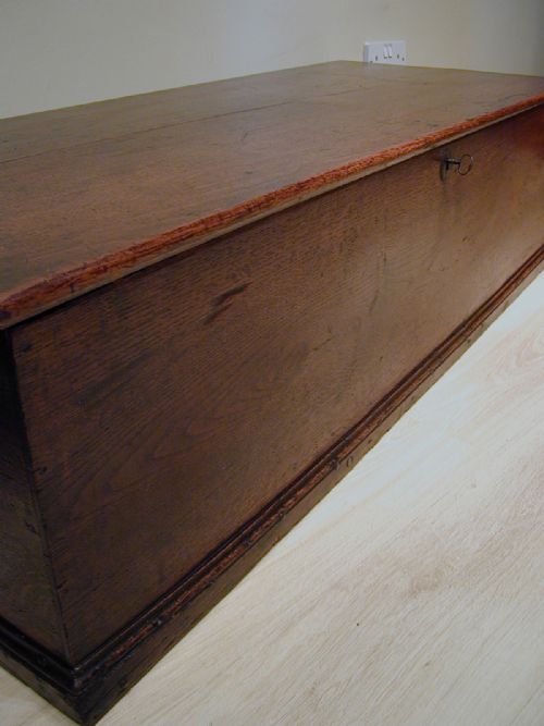 STUNNING OAK STORAGE TRUNK 18TH CENTURY - ADDITIONAL PHOTO 4