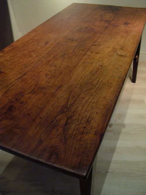 A BEAUTIFUL REFECTORY DINING TABLE - ADDITIONAL PHOTO 5