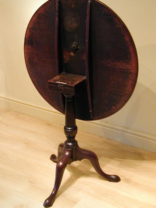 A VERY FINE GEORGIAN TRIPOD TABLE - ADDITIONAL PHOTO 5