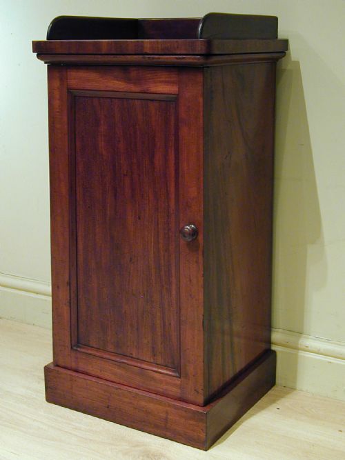 SUPREME QUALITY SINGLEDOOR CUPBOARD - ADDITIONAL PHOTO 1