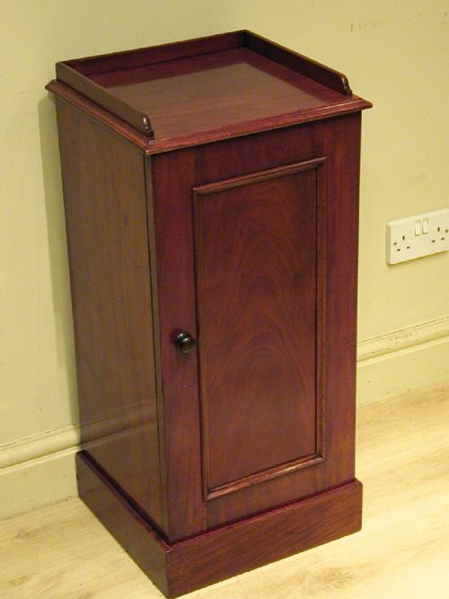 SUPERB SINGLEDOOR CUPBOARD BY HEALS - ADDITIONAL PHOTO 5