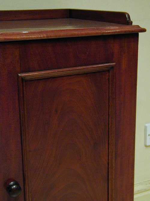 SUPERB SINGLEDOOR CUPBOARD BY HEALS - ADDITIONAL PHOTO 7