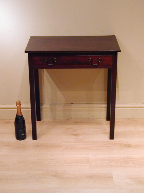 an attractive small georgian table - CATEGORY: ANTIQUE TABLES - DATED 1800