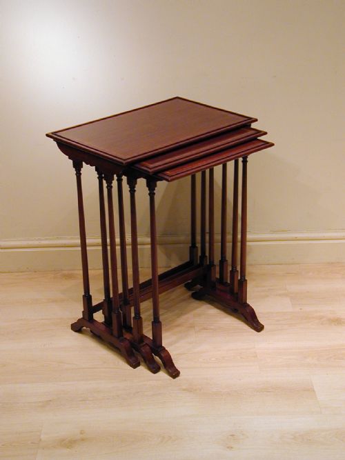 a fine nest of edwardian tables - CATEGORY: ANTIQUE TABLES - DATED 1910