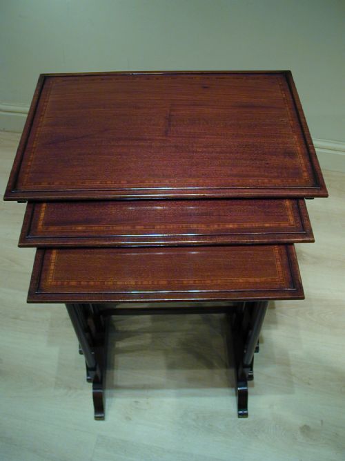 A FINE NEST OF EDWARDIAN TABLES - ADDITIONAL PHOTO 4