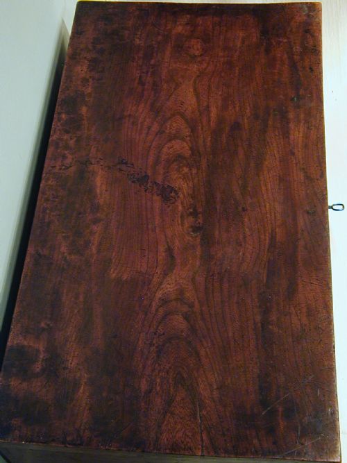 A FINE MEDIUMSIZED ELM STORAGE TRUNK - ADDITIONAL PHOTO 12