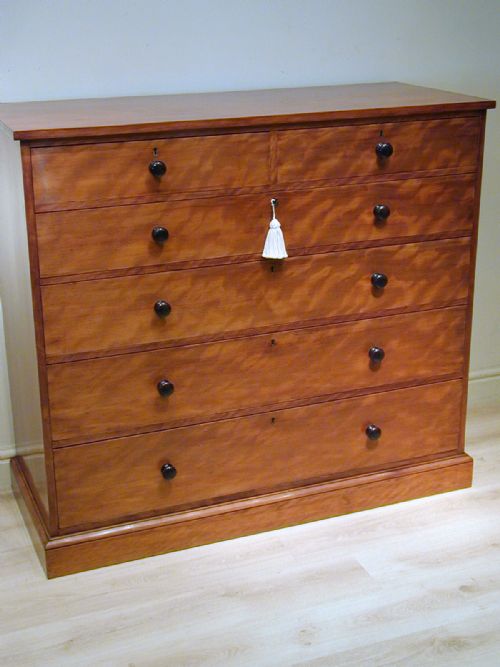 FINEST QUALITY CHEST OF DRAWERS BY GILLOWS OF LANCASTER - ADDITIONAL PHOTO 2