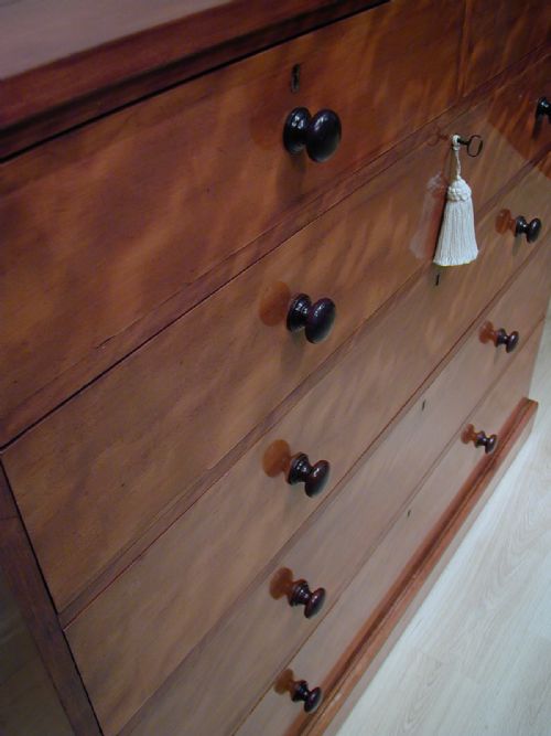 FINEST QUALITY CHEST OF DRAWERS BY GILLOWS OF LANCASTER - ADDITIONAL PHOTO 11