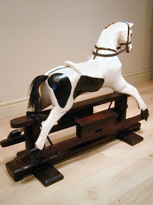 A CHARMING EARLY 20TH CENTURY ROCKING HORSE - ADDITIONAL PHOTO 1