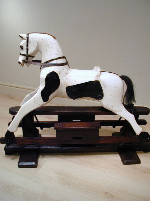 A CHARMING EARLY 20TH CENTURY ROCKING HORSE - ADDITIONAL PHOTO 10