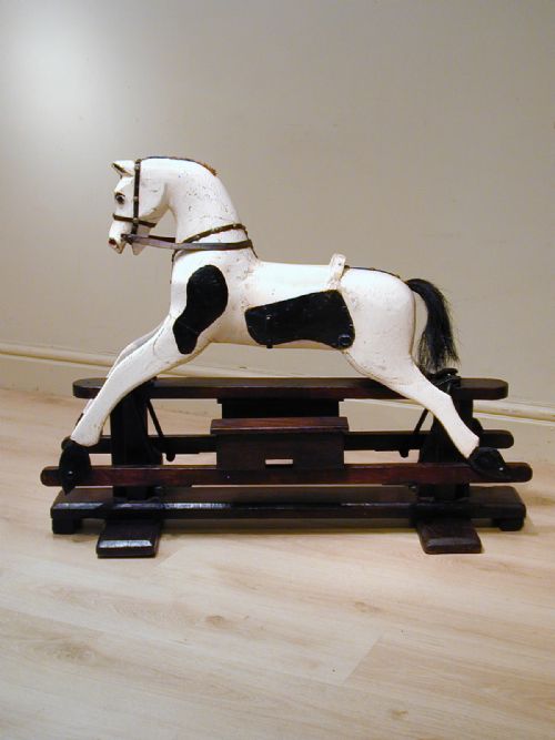A CHARMING EARLY 20TH CENTURY ROCKING HORSE - ADDITIONAL PHOTO 11