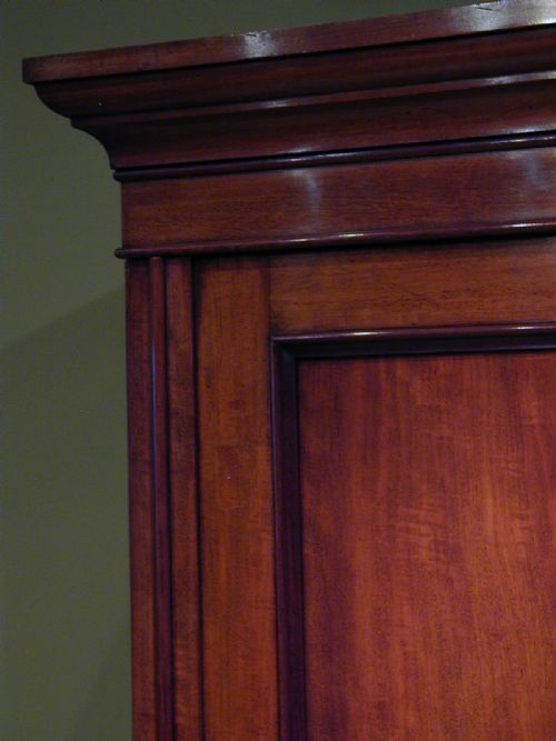 A VERY FINE THREEDOOR WARDROBE - ADDITIONAL PHOTO 8
