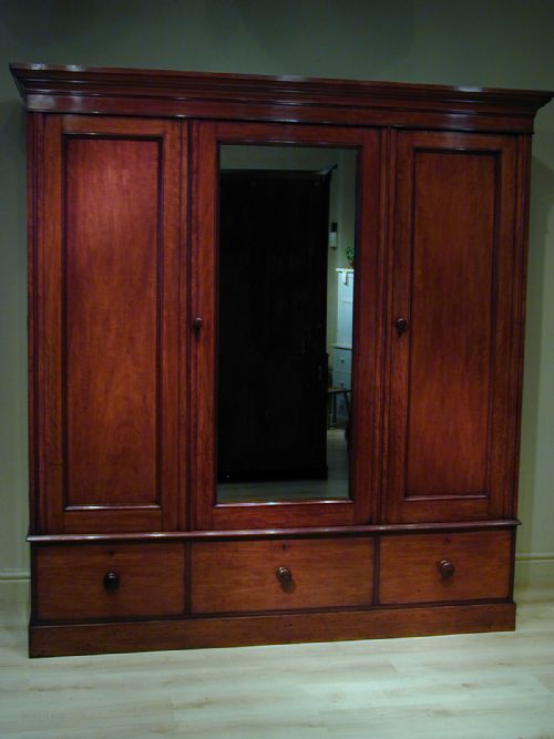 a very fine threedoor wardrobe - CATEGORY: ANTIQUE WARDROBES - DATED 1850