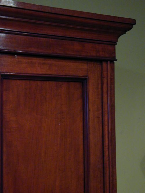 A VERY FINE THREEDOOR WARDROBE - ADDITIONAL PHOTO 9