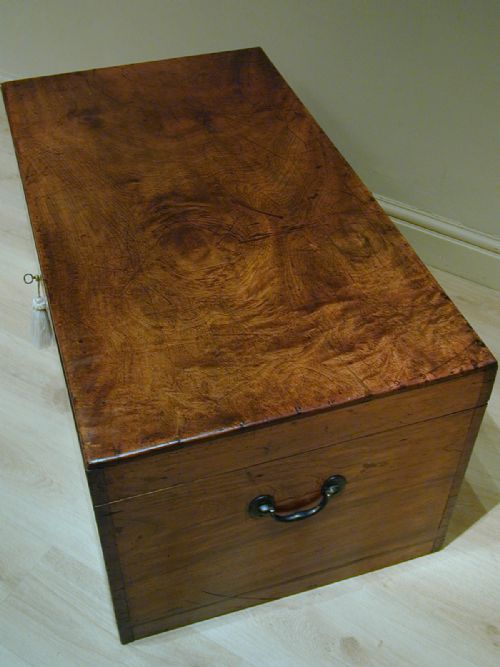 A SUPERB LARGE CAMPHORWOOD TRUNK - ADDITIONAL PHOTO 5