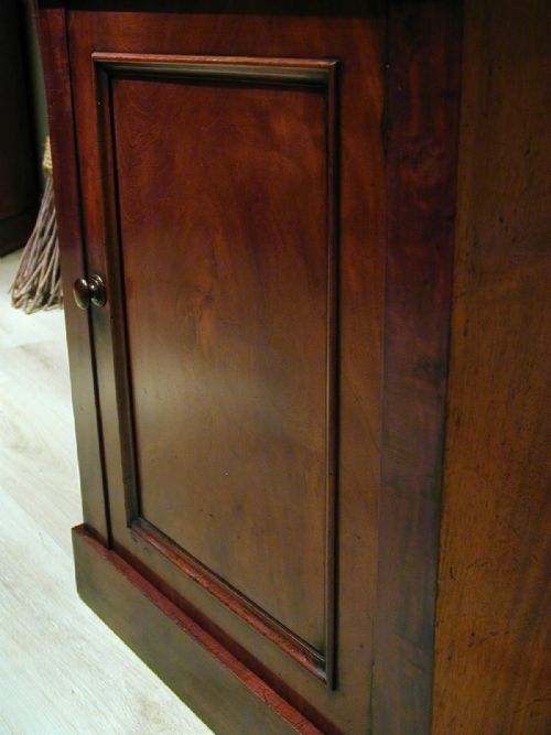 A BEAUTIFUL LITTLE VICTORIAN CUPBOARD - ADDITIONAL PHOTO 2