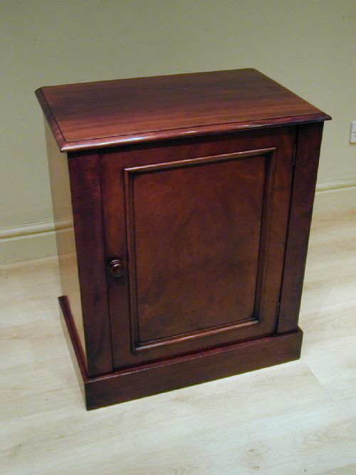 A BEAUTIFUL LITTLE VICTORIAN CUPBOARD - ADDITIONAL PHOTO 3