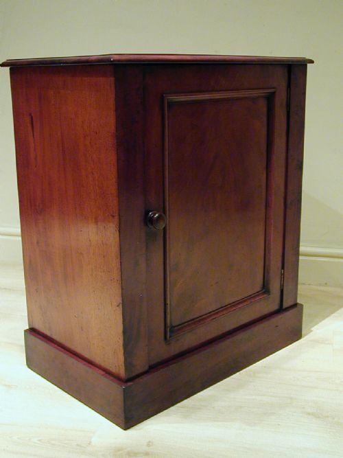 A BEAUTIFUL LITTLE VICTORIAN CUPBOARD - ADDITIONAL PHOTO 4