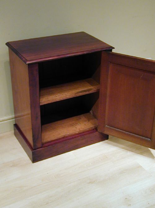 A BEAUTIFUL LITTLE VICTORIAN CUPBOARD - ADDITIONAL PHOTO 9