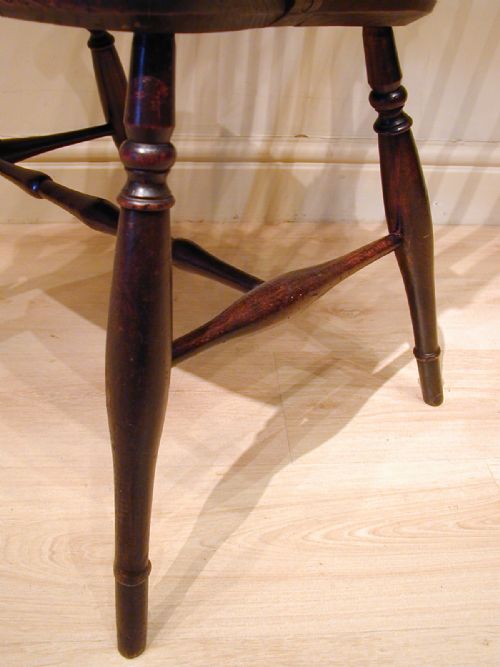A BEAUTIFUL WINDSOR ARMCHAIR - ADDITIONAL PHOTO 9