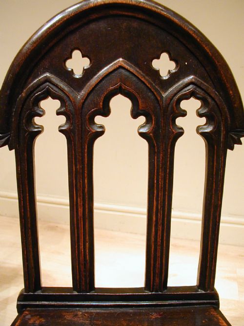 AN ATTRACTIVE PAIR OF HALL CHAIRS - ADDITIONAL PHOTO 5