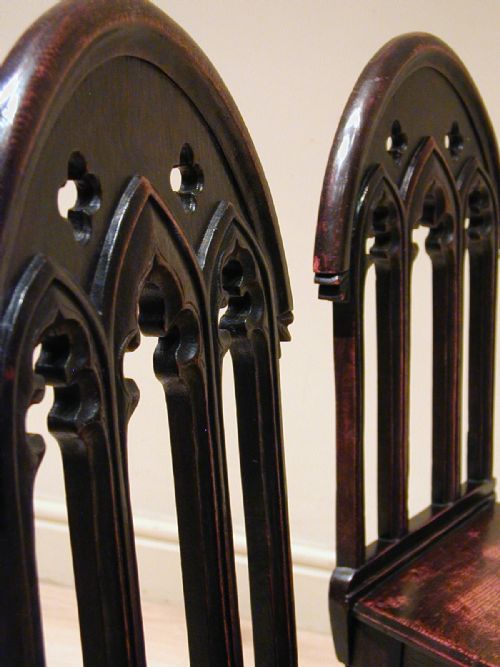 AN ATTRACTIVE PAIR OF HALL CHAIRS - ADDITIONAL PHOTO 8