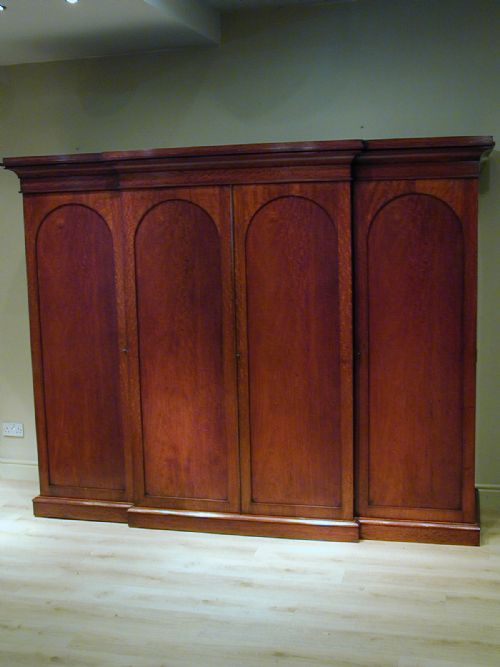 A FINE MID19TH CENTURY FOURDOOR WARDOBE - ADDITIONAL PHOTO 1