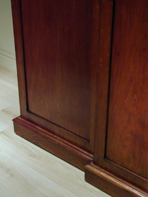 A FINE MID19TH CENTURY FOURDOOR WARDOBE - ADDITIONAL PHOTO 3