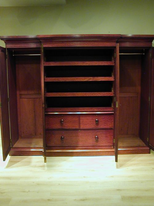 A FINE MID19TH CENTURY FOURDOOR WARDOBE - ADDITIONAL PHOTO 9