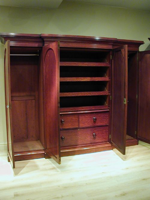 A FINE MID19TH CENTURY FOURDOOR WARDOBE - ADDITIONAL PHOTO 10