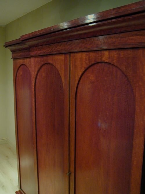 A FINE MID19TH CENTURY FOURDOOR WARDOBE - ADDITIONAL PHOTO 14