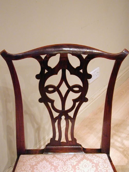 A FINE PAIR OF 18TH CENTURY CHAIRS - ADDITIONAL PHOTO 2