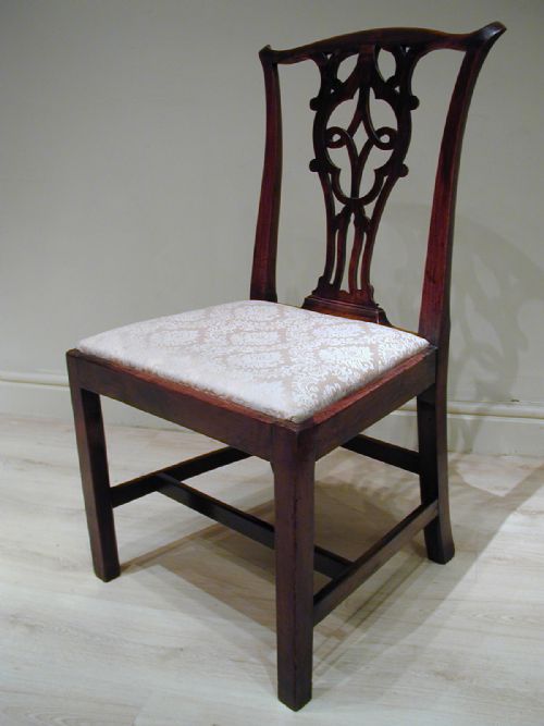 A FINE PAIR OF 18TH CENTURY CHAIRS - ADDITIONAL PHOTO 9