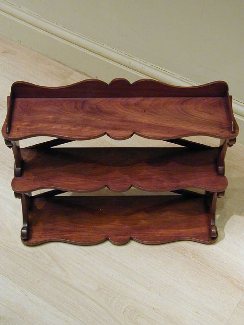A FINE SET OF VICTORIAN WALLHANGING SHELVES - ADDITIONAL PHOTO 3