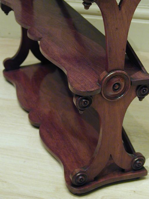 A FINE SET OF VICTORIAN WALLHANGING SHELVES - ADDITIONAL PHOTO 5