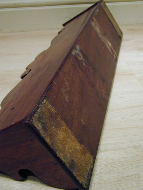 A SUBLIME QUALITY BOOK TROUGH OR WALL SHELF - ADDITIONAL PHOTO 11
