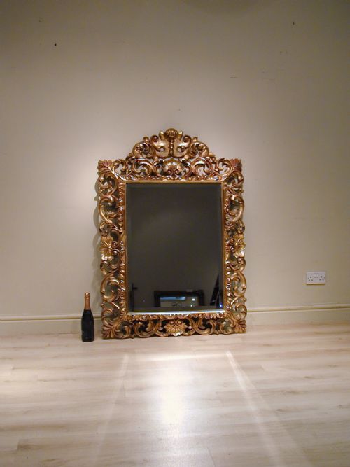 A BEAUTIFUL MID19TH CENTURY GILTWOOD MIRROR - ADDITIONAL PHOTO 3