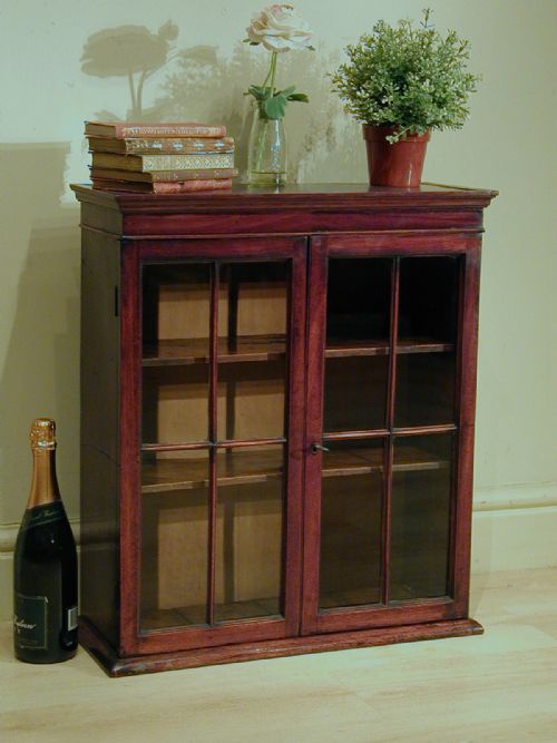 A SMALL GEORGIAN DISPLAY CABINET - ADDITIONAL PHOTO 3