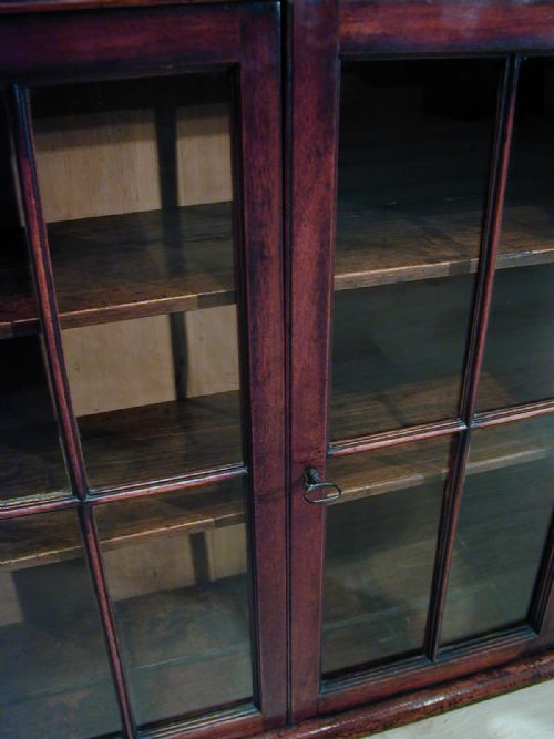 A SMALL GEORGIAN DISPLAY CABINET - ADDITIONAL PHOTO 10