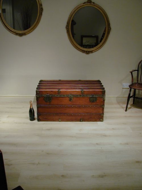A BEAUTIFUL EDWARDIAN STEAMER TRUNK - ADDITIONAL PHOTO 1