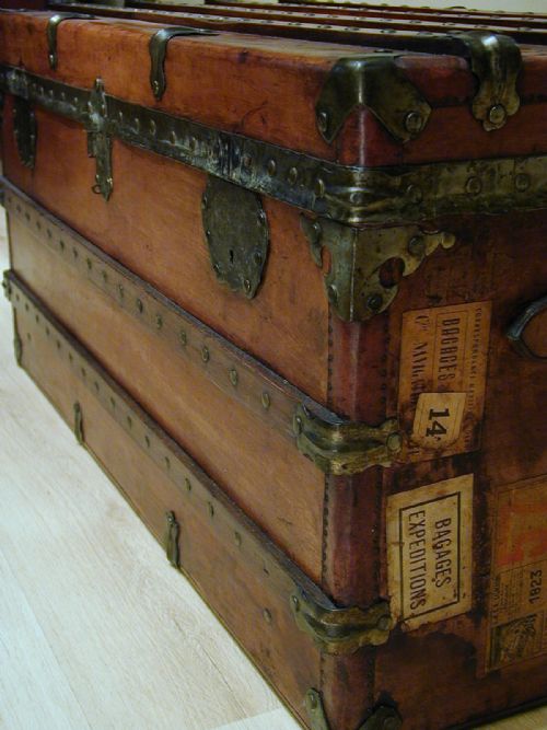 A BEAUTIFUL EDWARDIAN STEAMER TRUNK - ADDITIONAL PHOTO 6
